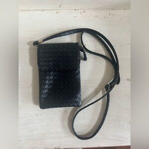 Elegant Black Woven Crossbody Bag